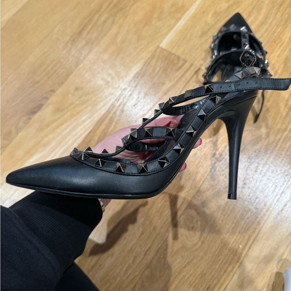 Valentino Garavani women's rockstud cage leather pumps with studs - Picture 6 of 9